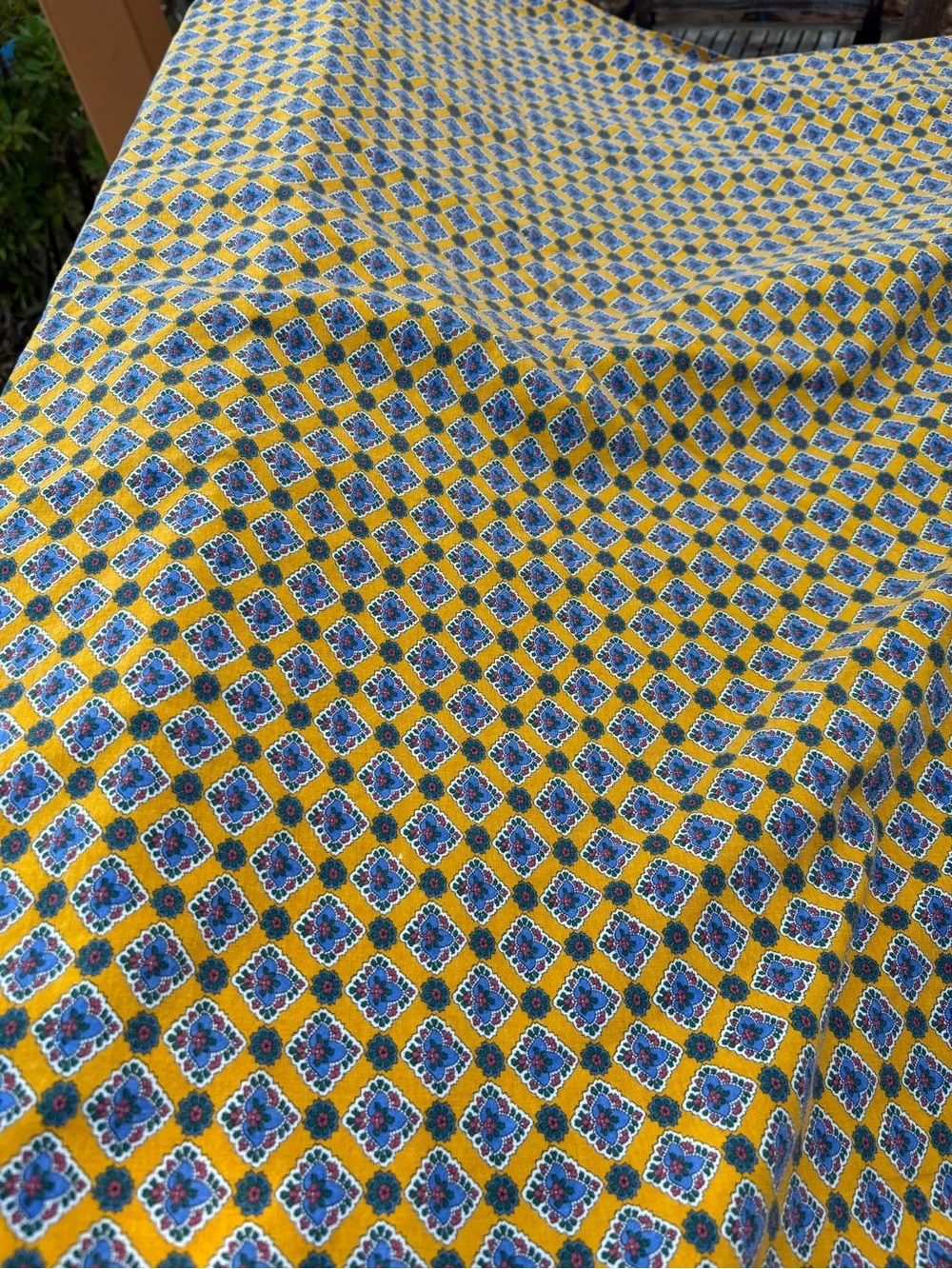 Vintage French Romanex De Boussac Yellow & Blue Fleur de Lis Tablecloth ~ Fabric